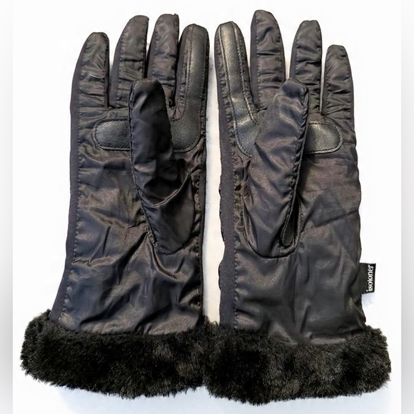 NWOT- Isotoner- Women's Quilted Gloves with Faux Fur Cuff- S/M - Picture 2 of 3